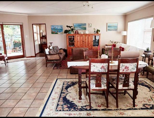 3 BEDROOM HOUSE FOR SALE IN STILBAAI-WES